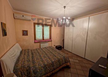Camera / camera da letto - Villa VIALE MONSIGNOR DOMENICO PETRONI
 
53, Cervicati - foto 60