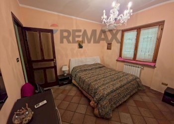 Camera / camera da letto - Villa VIALE MONSIGNOR DOMENICO PETRONI
 
53, Cervicati - foto 61