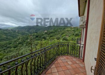 Balcone - Villa VIALE MONSIGNOR DOMENICO PETRONI
 
53, Cervicati - foto 72