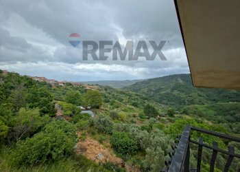 Vista delle montagne - Villa VIALE MONSIGNOR DOMENICO PETRONI
 
53, Cervicati - foto 89