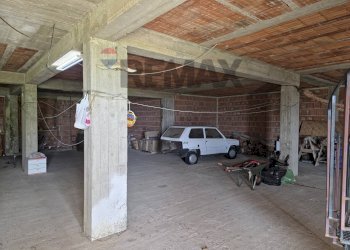 Parcheggio - Villa VIALE MONSIGNOR DOMENICO PETRONI
 
53, Cervicati - foto 99