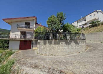 Casa all\'aperto - Villa VIALE MONSIGNOR DOMENICO PETRONI
 
53, Cervicati - foto 87