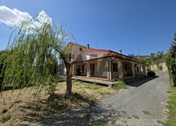 Casa all\'aperto - Villa VIALE MONSIGNOR DOMENICO PETRONI
 
53, Cervicati - foto 90