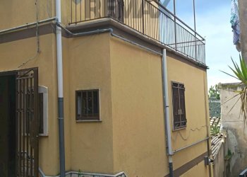 Edificio all\'aperto - Quadrilocale via girasole
2, Agira - foto 3