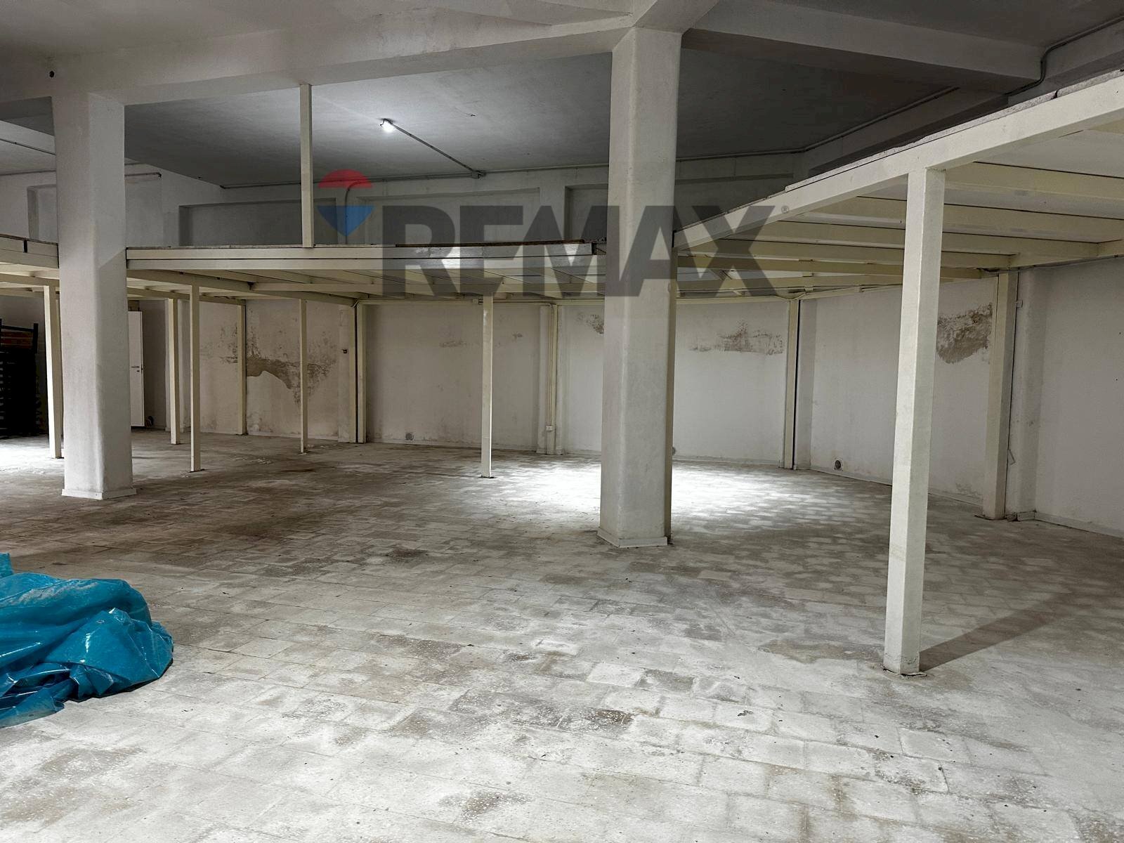 Parcheggio - Commercial Premises corso San Vito
 
141, Mascalucia - photo 1