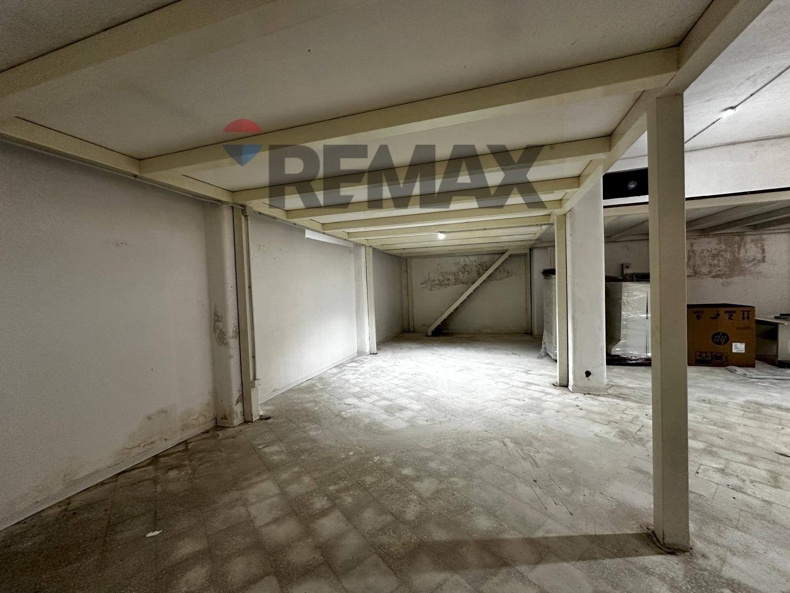 Parcheggio - Commercial Premises corso San Vito
141, Mascalucia - photo 3