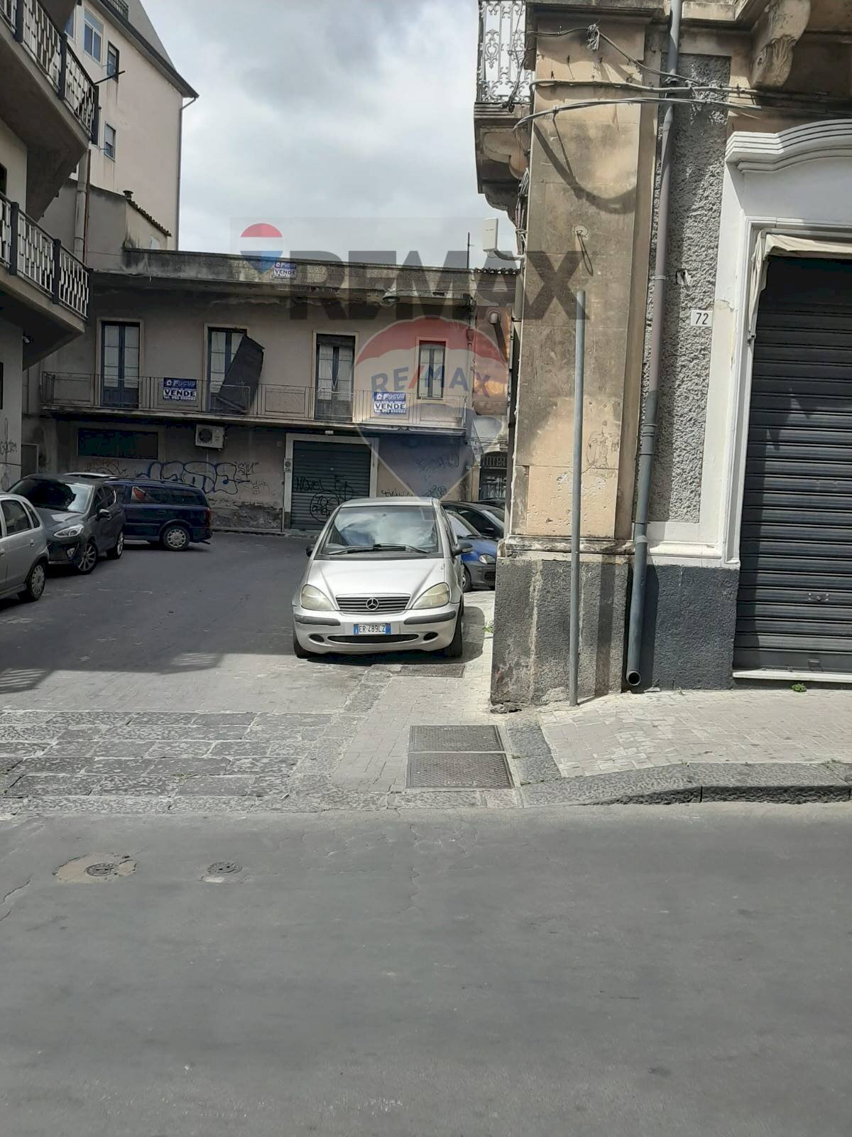 Edificio all\'aperto - Quadrilocale via vacca
 
53, Paterno - foto 1