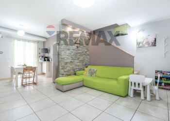 Sala da pranzo - Terraced Villa Via Ettore Majorana
 
8, Pedara - photo 4