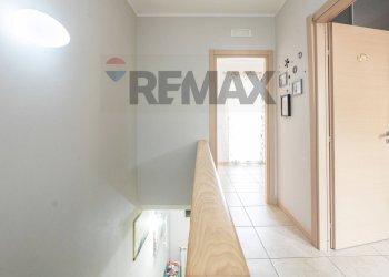 Hall / corridoio - Terraced Villa Via Ettore Majorana
 
8, Pedara - photo 18