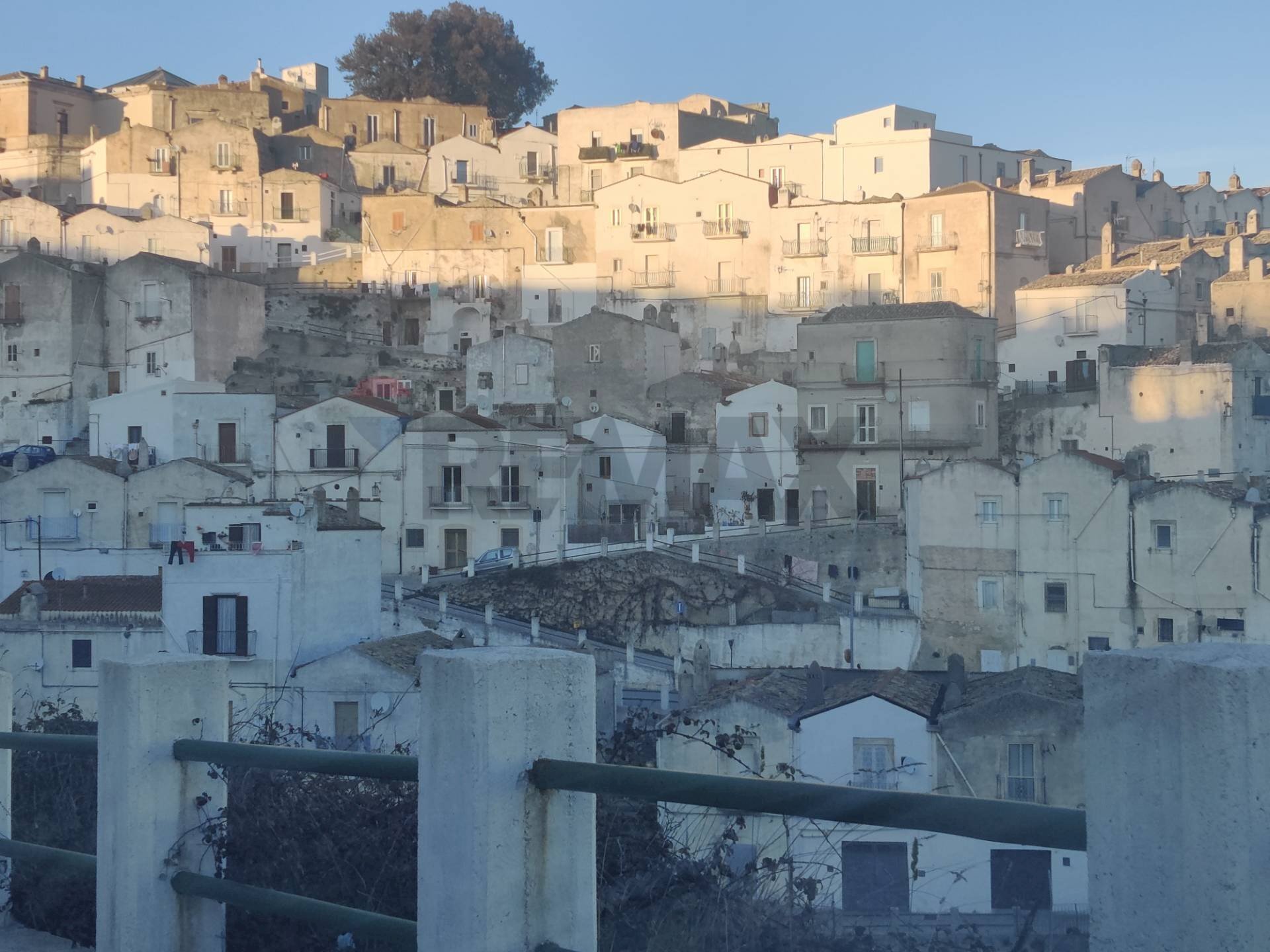 Edificio all\'aperto - Casa indipendente Via del Meriggio
25/A, Monte Sant'Angelo - foto 2