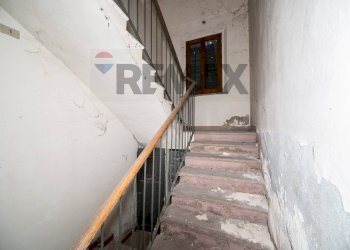Scale - Independent house Strada Della Cisa
 
82, Brescello - photo 21