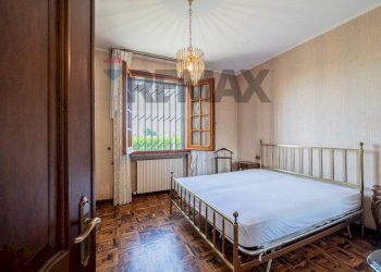 Camera / camera da letto - Villa Via Vincenzo Bellini, Luzzara - photo 20