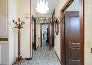 Hall / corridoio - Villa Via Vincenzo Bellini, Luzzara - photo 33