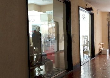 Ricezione / Lobby - Locale Commerciale via del Colle Temenite
10-12, Siracusa - foto 5