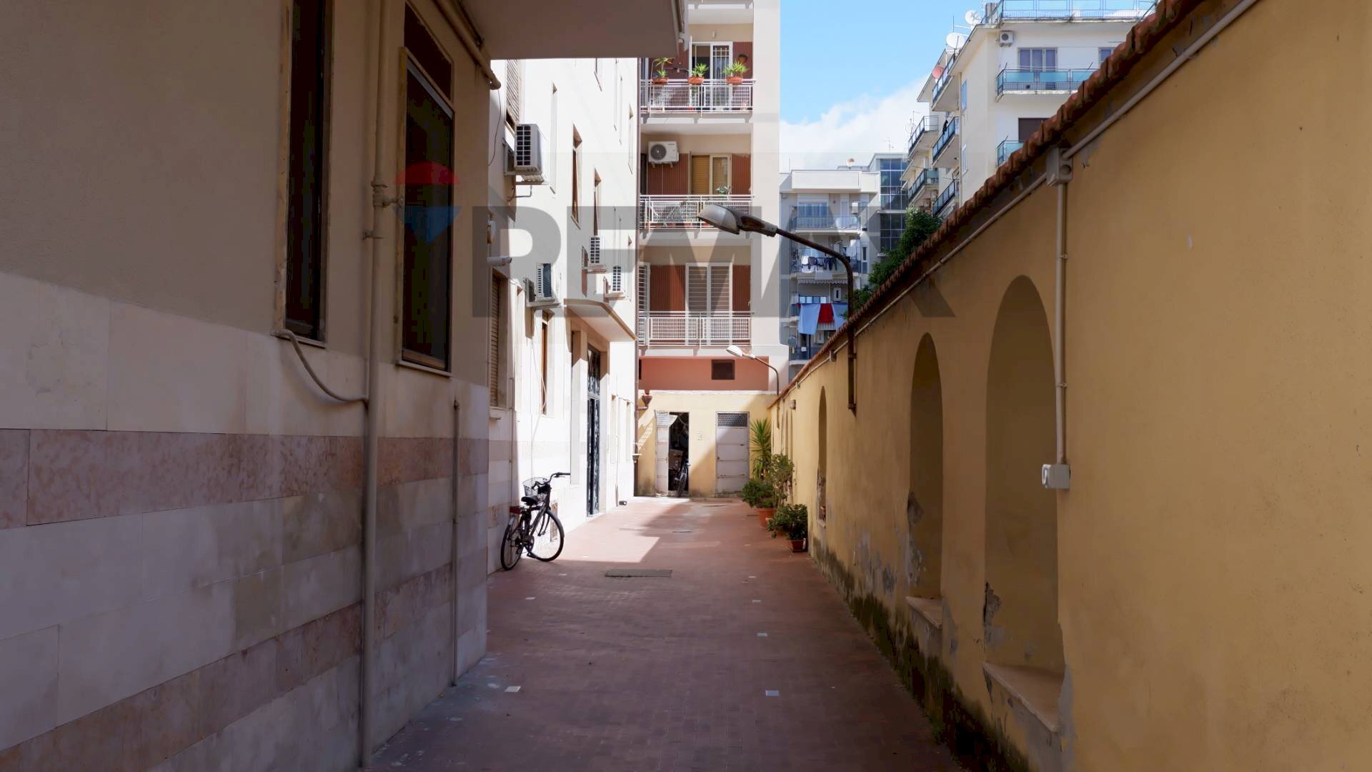 Edificio all\'aperto - Bilocale Via Bernardo Tanucci
97, Caserta - foto 2