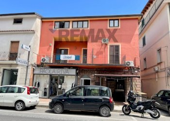 Edificio all\'aperto - Stabile - Palazzo Via Napoli
 
77, Vairano Patenora - foto 1