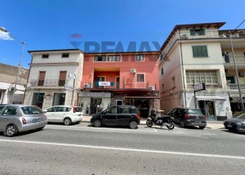 Edificio all\'aperto - Stabile - Palazzo Via Napoli
 
77, Vairano Patenora - foto 2