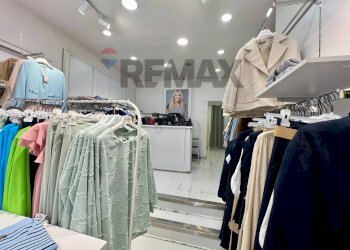 Cabina armadio - Stabile - Palazzo Via Napoli
 
77, Vairano Patenora - foto 14