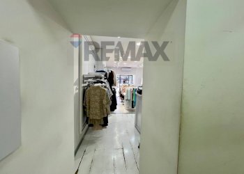 Hall / corridoio - Stabile - Palazzo Via Napoli
 
77, Vairano Patenora - foto 20
