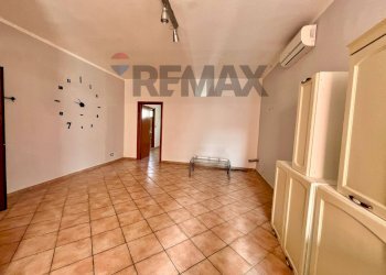 Stanza vuota - Stabile - Palazzo Via Napoli
 
77, Vairano Patenora - foto 88