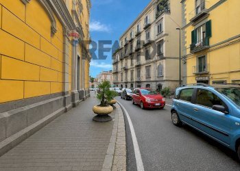 Edificio all\'aperto - Commercial Premises Napoli - photo 2