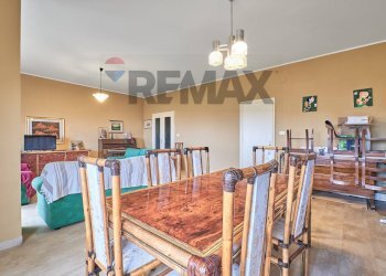 Sala da pranzo - Appartamento Via Picena
 
71, Chieti - foto 9