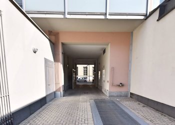 Accesso Carraio - Box Via Giuseppe Giacosa
 
28, Torino - photo 2