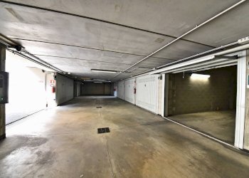 Parti comuni box - Box Via Giuseppe Giacosa
 
28, Torino - photo 5