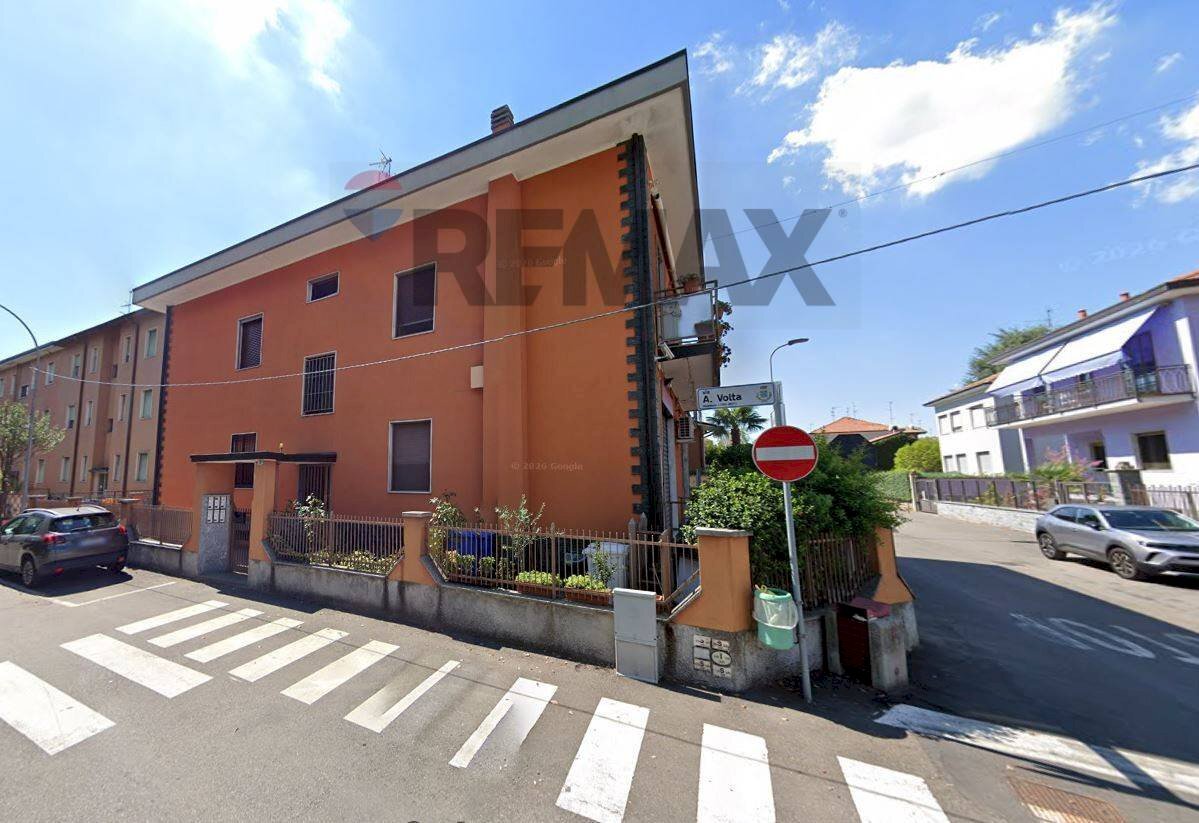 Edificio all\'aperto - Trilocale Via Alessandro Volta
 
10, Pero - foto 1