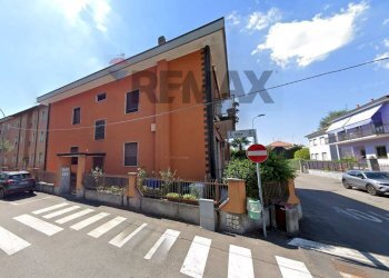 Edificio all\'aperto - Three-room apartment Via Alessandro Volta
 
10, Pero - photo 1
