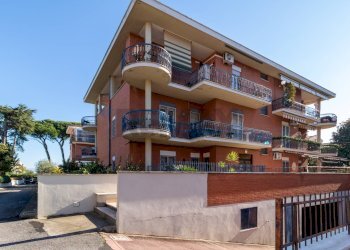 Edificio all\'aperto - Attico VIA DI TORRE GAIA
26, Roma - foto 40