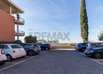 Edificio all\'aperto - Attico VIA DI TORRE GAIA
26, Roma - foto 41