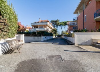Edificio all\'aperto - Attico VIA DI TORRE GAIA
26, Roma - foto 45