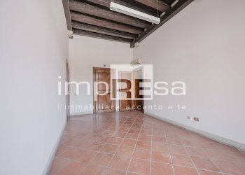 Foto 45 - Stable - Palace Via Tolpada
 
1, Treviso - photo 45