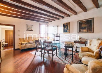 Foto 2 - Stable - Palace Via Collalto
 
1, Treviso - photo 2