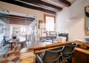 Foto 5 - Stable - Palace Via Collalto
 
1, Treviso - photo 5