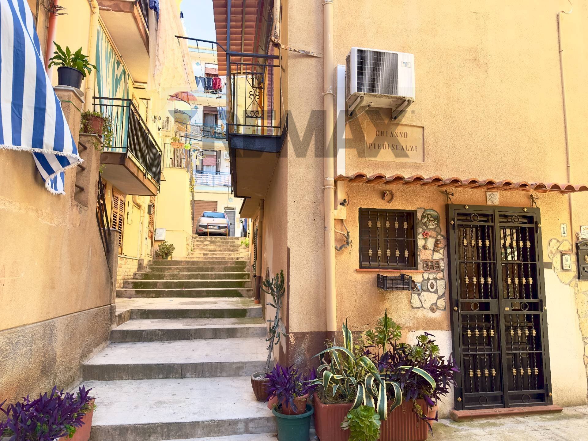 Edificio all\'aperto - Casa indipendente Chiasso Piediscalzi
1, Monreale - foto 2