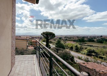 Balcone - Three-room apartment Via dei Platani
 
8, Capena - photo 1