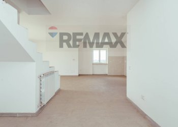 Hall / corridoio - Three-room apartment Via dei Platani
 
8, Capena - photo 7