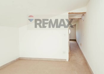 Stanza vuota - Three-room apartment Via dei Platani
 
8, Capena - photo 12