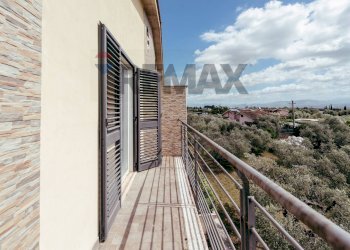 Balcone - Three-room apartment Via dei Platani
 
8, Capena - photo 15