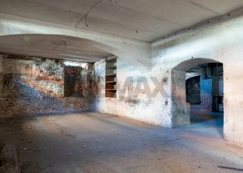 Stanza vuota - Stable - Palace Viale Giuseppe Mazzini
 
1, Romagnano Sesia - photo 12