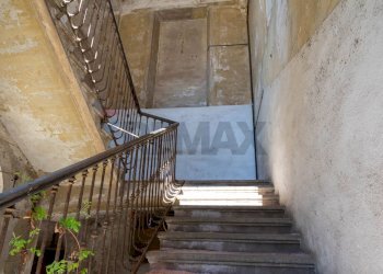 Scale - Stable - Palace Viale Giuseppe Mazzini
 
1, Romagnano Sesia - photo 17