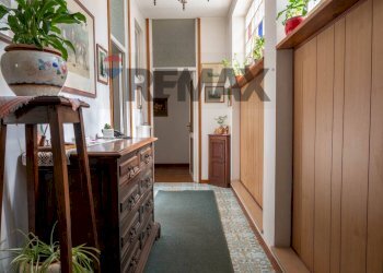 Hall / corridoio - Semi-detached house Via Duchessa di Genova
 
53, Stresa - photo 14