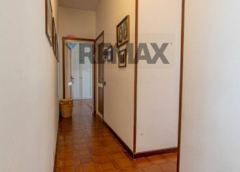 Hall / corridoio - Semi-detached house Via Duchessa di Genova
 
53, Stresa - photo 15
