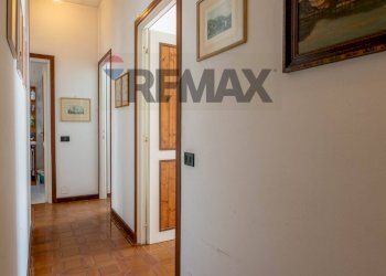Hall / corridoio - Semi-detached house Via Duchessa di Genova
 
53, Stresa - photo 16