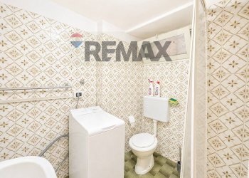 Bagno - Semi-detached house Via alla Chiesa
 
1, Meina - photo 5