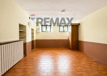 Stanza vuota - Appartamento Meina - foto 8