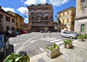 Edificio all\'aperto - Appartamento PIAZZA MATTEOTTI
 
5, Castelletto Sopra Ticino - foto 1