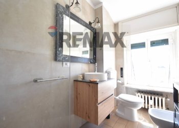 Bagno - Appartamento PIAZZA MATTEOTTI
 
5, Castelletto Sopra Ticino - foto 12